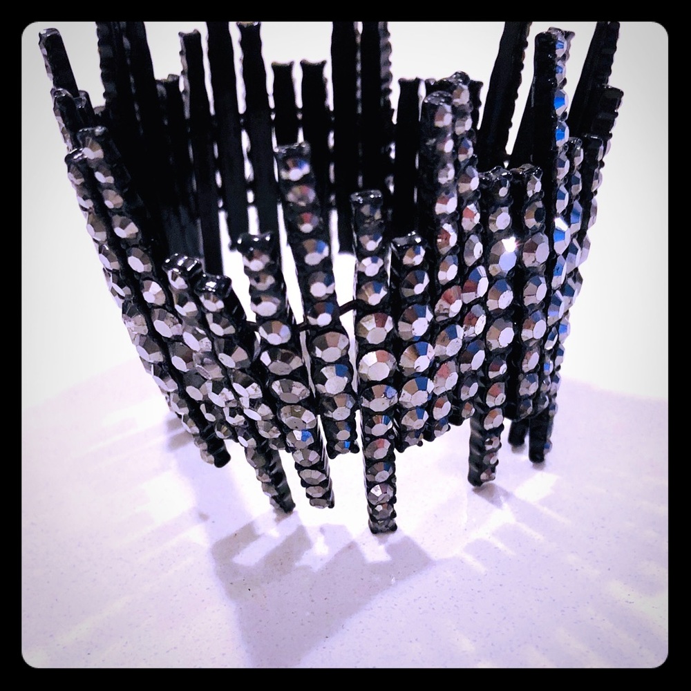 Bracelet of black and gunmetal crystals